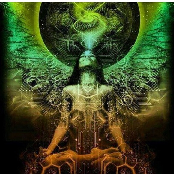 WECOME TO MY CLOSET - Picture 1 of 1